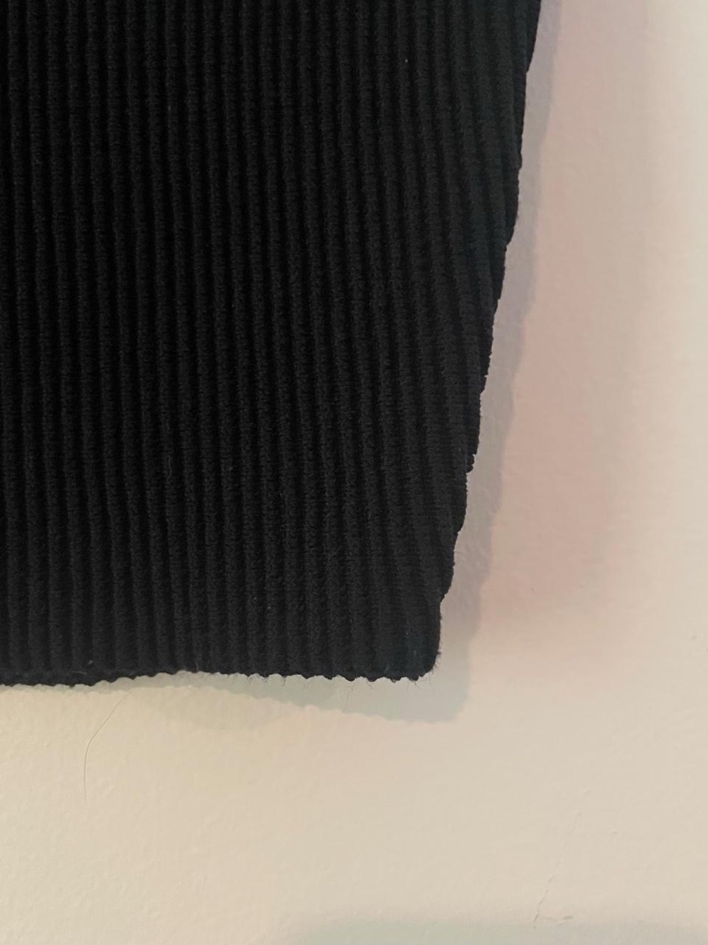 Black Ribbed Tube Top✨ - Picture 2 of 5